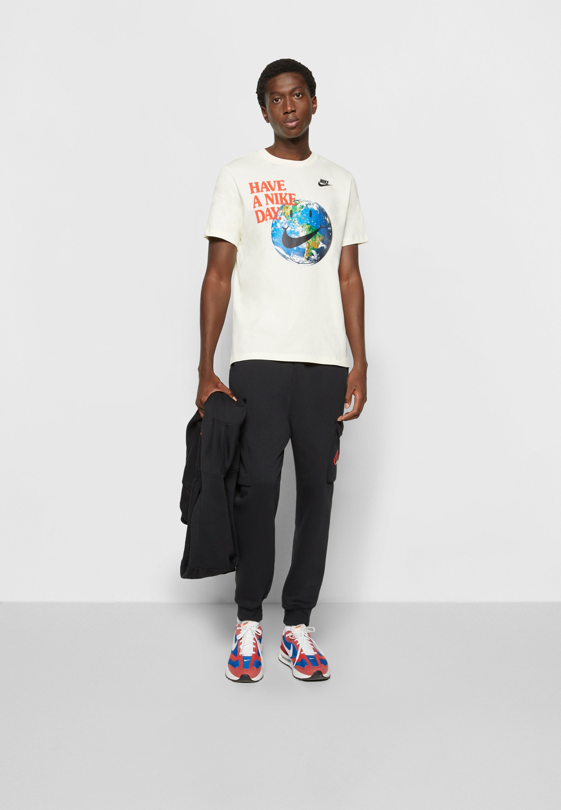 Nike Sportswear TEE - Print T-shirt 