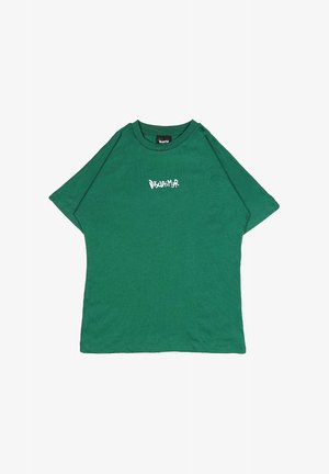 T-shirt in cotone verde con vestibilità ampia, maniche corte e colletto rotondo. Testo "DISCLAIMER" bianco stampato sul davanti.