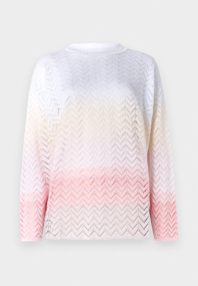 Pulover tricotat cu un model în zigzag, având o schemă de culori gradient de la alb la roz deschis, cu mâneci lungi și un gât rotund.