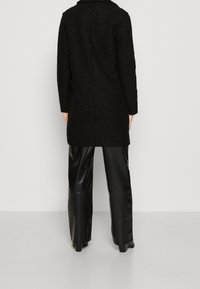 Even&Odd Cappotto corto - black