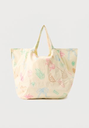 Jasnobeżowa torba wielokrotnego użytku z kolorowymi rysunkami nawiązującymi do morza i jedzenia, w tym krabem, muszlami, truskawką, plasterkiem cytryny i wstążkami.