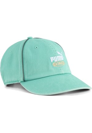 Gorra de béisbol Puma King en verde menta con visera curvada y ribete oscuro en contraste a lo largo de los paneles, logo bordado en el frente.