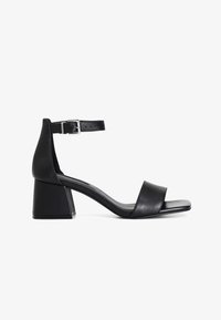 Seleccionado, black