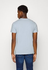 Pepe Jeans EGGO - Apdrukāts T-krekls - bleach blue