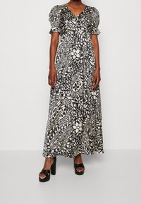 NAF NAF Maxiklänning - black