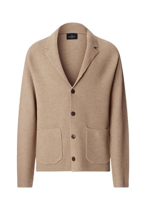 Beige Strickjacke mit strukturierter Oberfläche, Schalkragen, drei braunen Knöpfen und zwei Fronttaschen. Klassisches Design und lockere Passform.