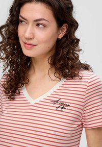 s.Oliver - T-shirt z nadrukiem