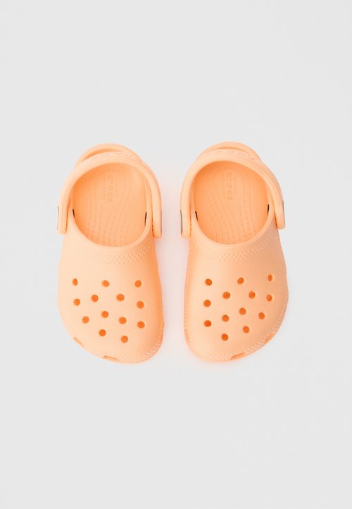 Crocs CLASSIC UNISEX - Sandalias planas - electric sunstone — foto 4