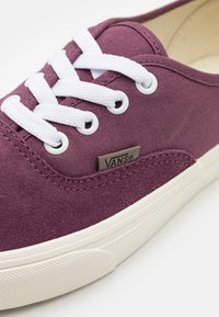 Vans AUTHENTIC - Sneakers - plum wine