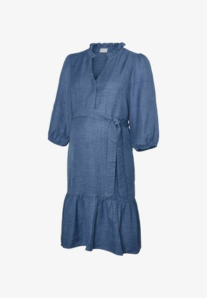 Blå linnedragt til gravide med en flæset halsudskæring, trekvart pufærmer og bindebånd i taljen; har en lagdelt flæsekant.