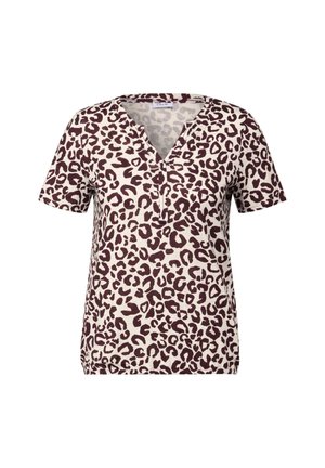 Short-sleeve leopard print t-shirt featuring a v-neckline, made of soft fabric in cream with burgundy and black spots.