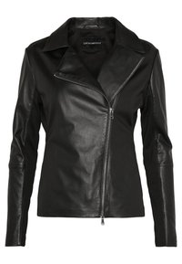 Svart läderjacka med spetsig krage, dragkedjestängning och kontrasterande texturerade tygpaneler på sidorna. Slät yta och figursydd form.