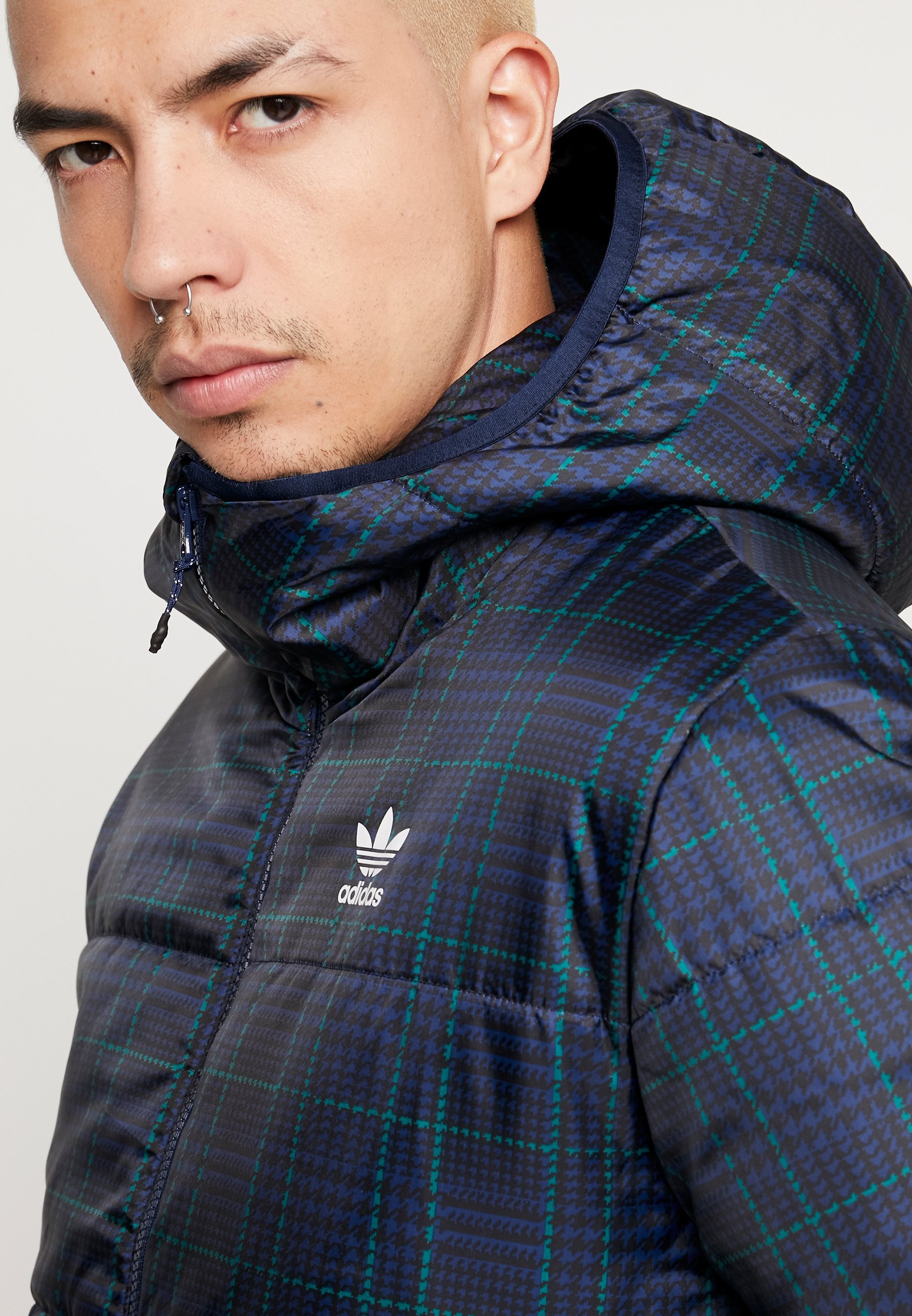 adidas Originals ADICOLOR THIN PADDED BOMBERJACKET adidas Originals ADICOLOR THIN PADDED BOMBERJACKET