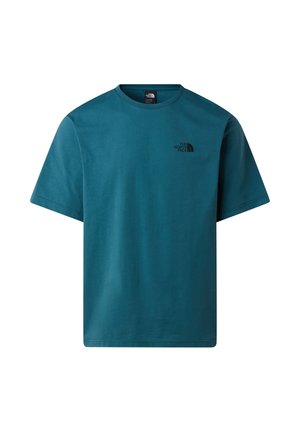 Teal korteblauwe t-shirt met ronde hals en korte mouwen, met een klein zwart The North Face-logo op de linkerborst.