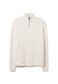 Pullover crema leggermente rigato con colletto a mezza zip e maniche lunghe. Texture morbida, vestibilità rilassata, design minimalista.