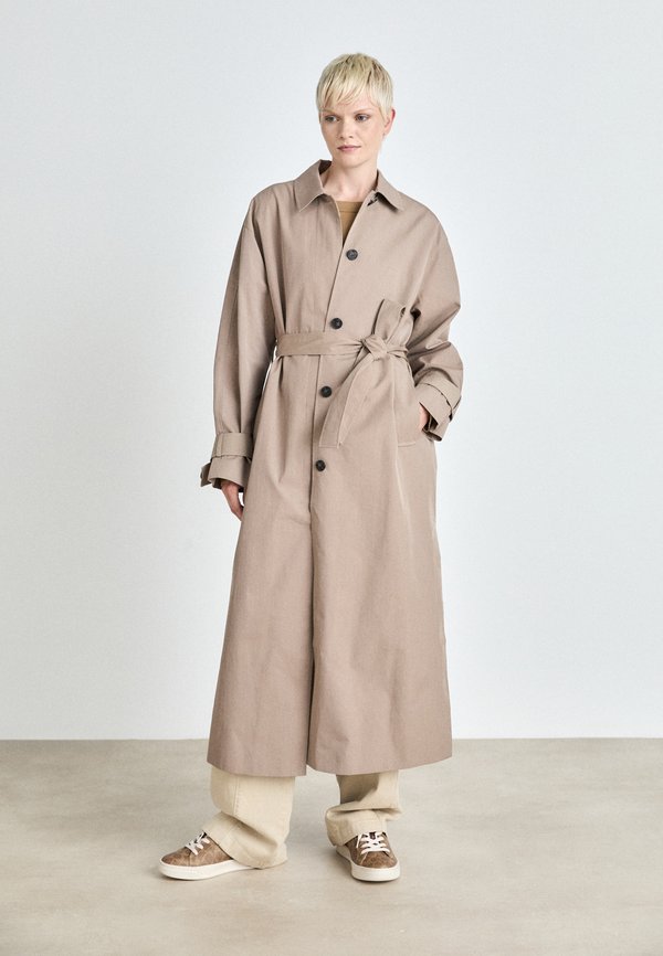 HIGH LINE SIGNATURE - Trainers