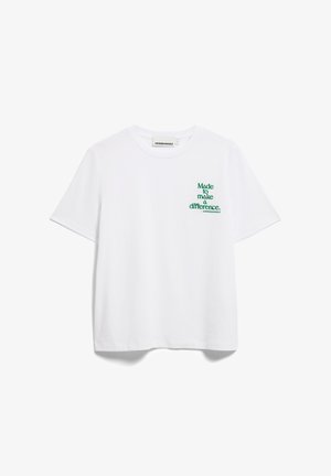 Weißes T-Shirt mit kurzen Ärmeln und grünem Text "Gemacht, um einen Unterschied zu machen." auf der linken Brustseite und einem runden Halsausschnitt.