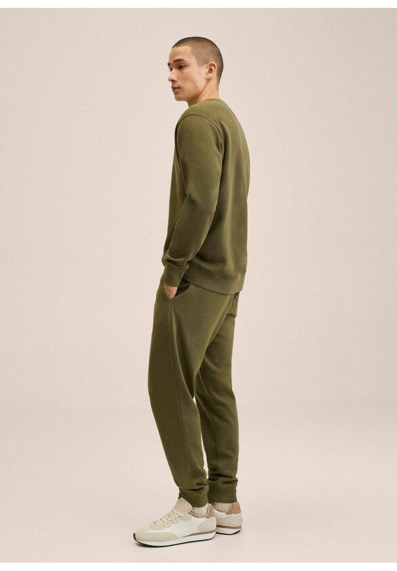 Herren Trainingsanzüge | Mango NOLE Jogginghose khaki - GD51886 Herren Trainingsanzüge | Mango NOLE Jogginghose khaki - GD51886