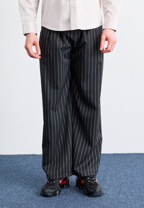 SEATON PANT - Stoffhose
