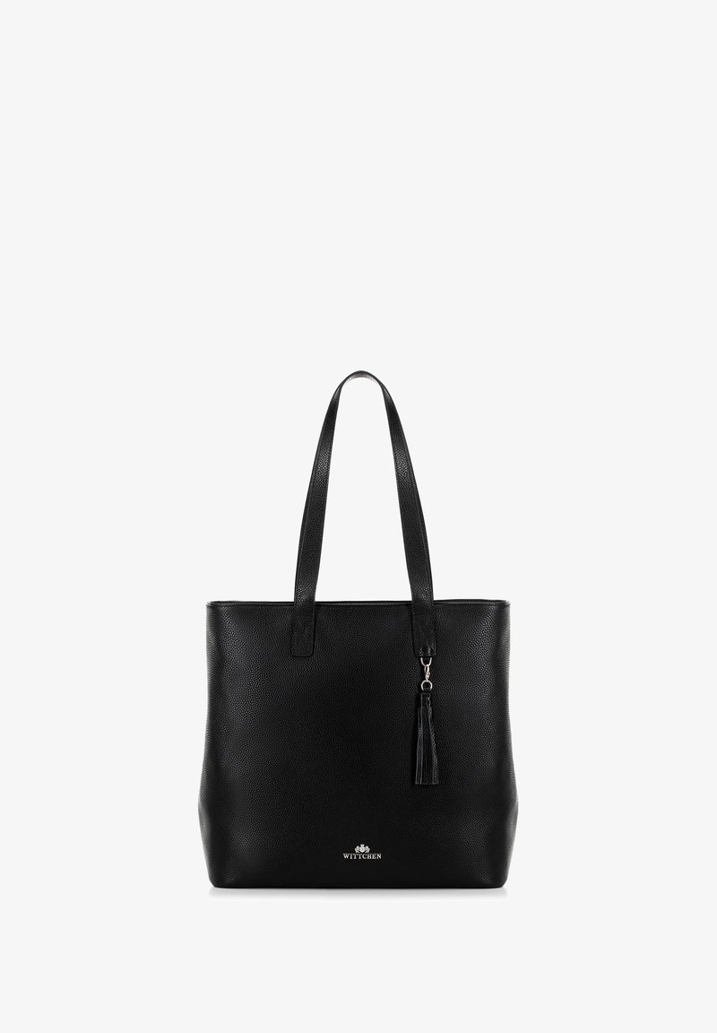 Borsa a spalla in pelle nera con superficie texturizzata, due manici lunghi e una frangia decorativa. Presenta un logo al centro in basso.