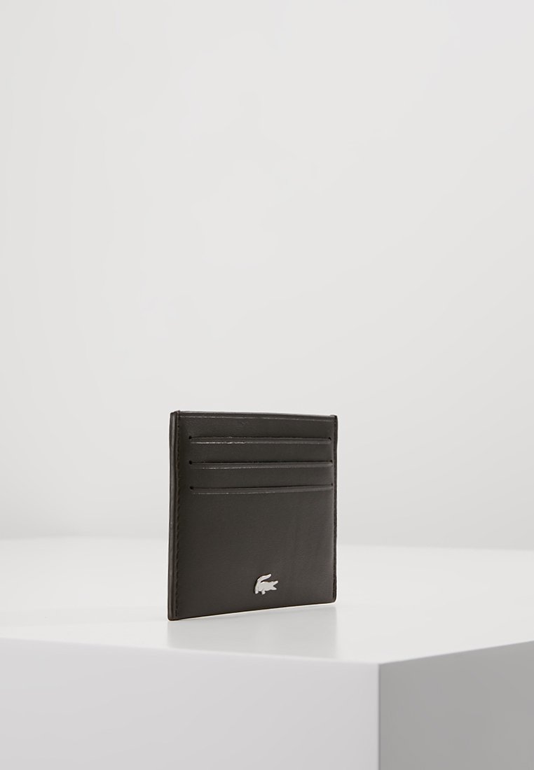 Herren Geldbörsen | Lacoste CREDIT CARD HOLDER Geldbörse dark brown/dunkelbraun - NT44073 Herren Geldbörsen | Lacoste CREDIT CARD HOLDER Geldbörse dark brown/dunkelbraun - NT44073