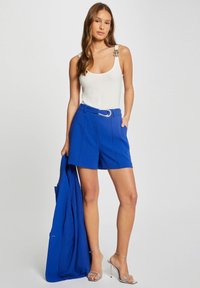 Morgan BELTED - Shorts - bleu electrique