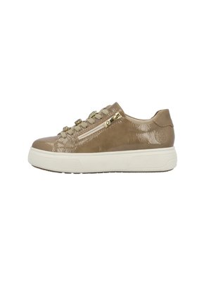 Trainers - beige