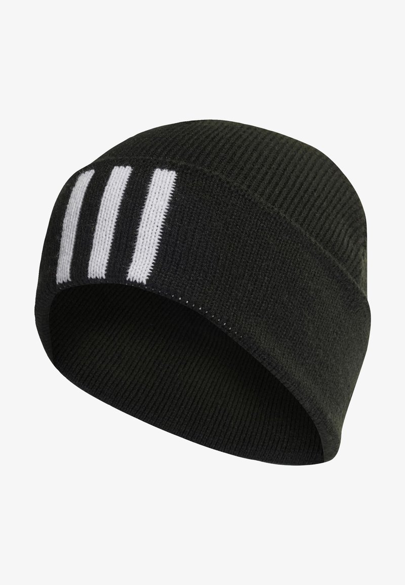Berretto in maglia nera con texture a coste, caratterizzato da tre strisce bianche sul fronte. Tessuto morbido con una vestibilità aderente.