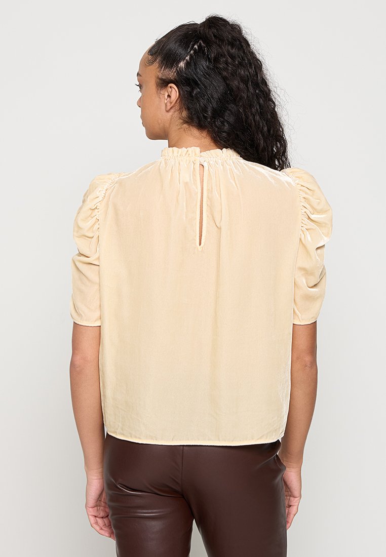 & Other Stories Blouse beige