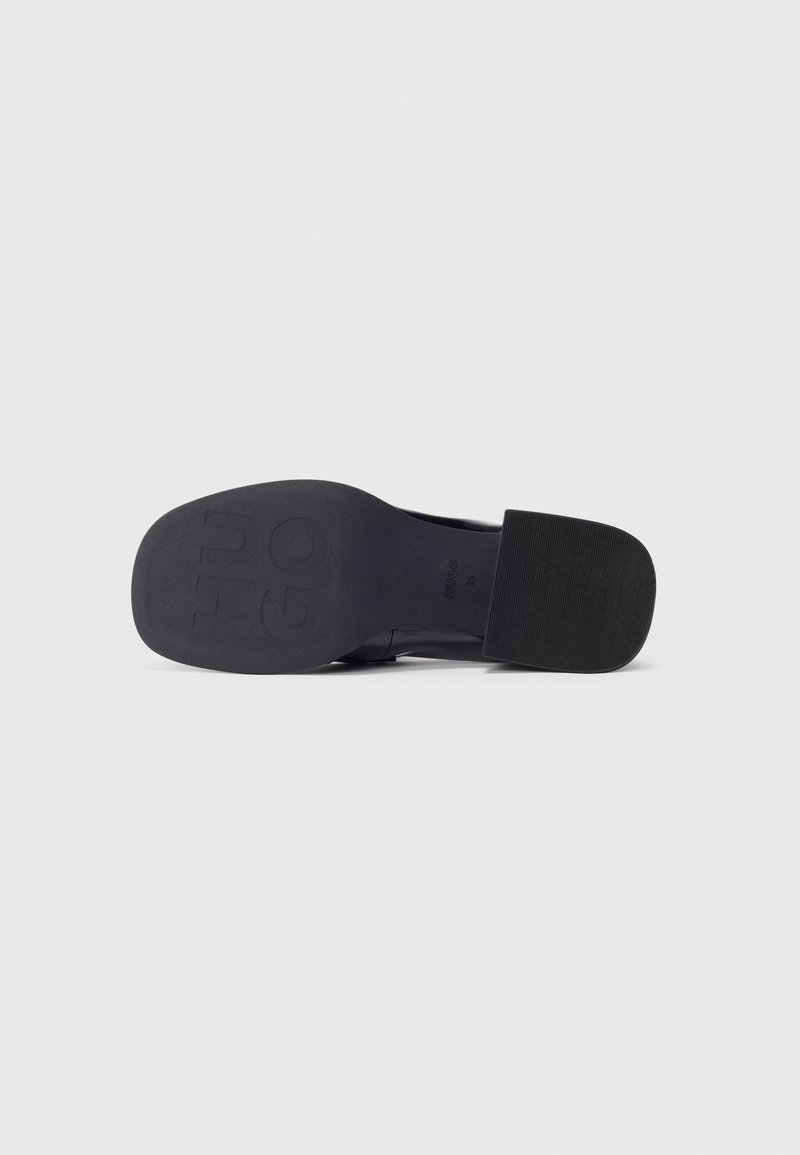 HUGO KIORA Slip-ons black