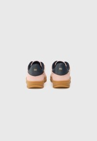 Tommy Hilfiger TH HERITAGE - Sportbačiai - delicate rose