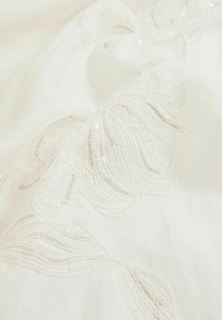 Reiss REGULAR FIT-ELISE FLORAL EMBROIDERED MIDI  - Denní šaty - ivory