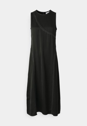 Črna brezrokavna obleka s krožnim izrezom, kontrastno belim šivanjem, tekočim A-linijskim krojem in ukrivljenim robom.