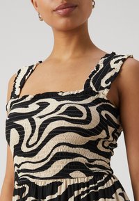 JDY STARR LIFE - Robe longue - tapioca/black