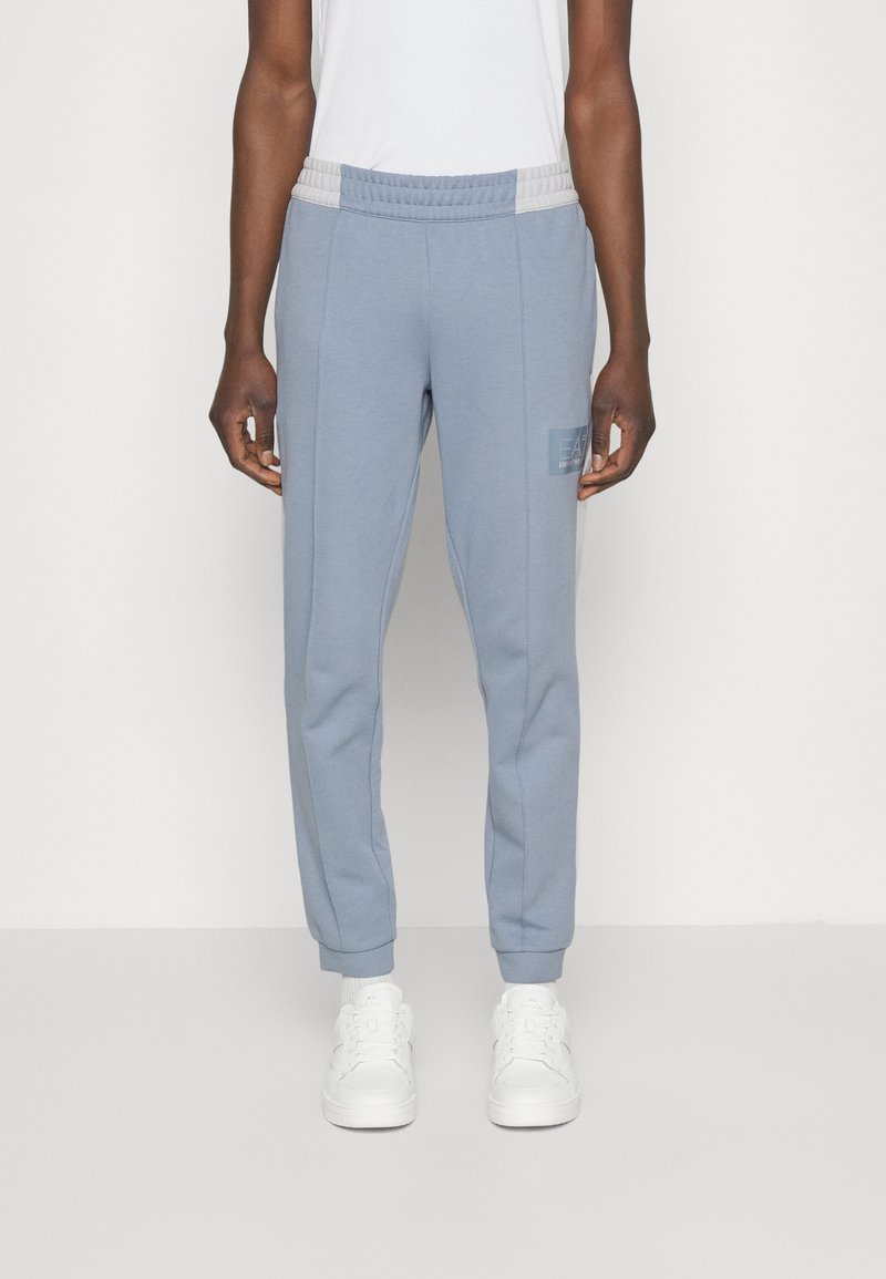 EA7 Emporio Armani TROUSER Tracksuit bottoms light blue Zalando.de