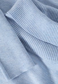 Thumbnail Image 6