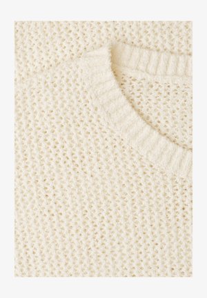 Crèmekleurige gebreide trui met een gestructureerd honingraatpatroon en een geribde halslijn.