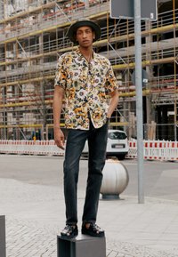 Levi's® CLASSIC CAMPER - Camisa - eggnog