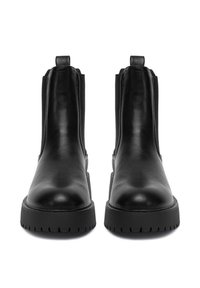 Melnas ādas potīšu zābaki ar elastīgiem sānu paneļiem, plakanu gumijas zoli un cilpu aizmugurē ērtai uzvilkšanai. Gluda tekstūra.