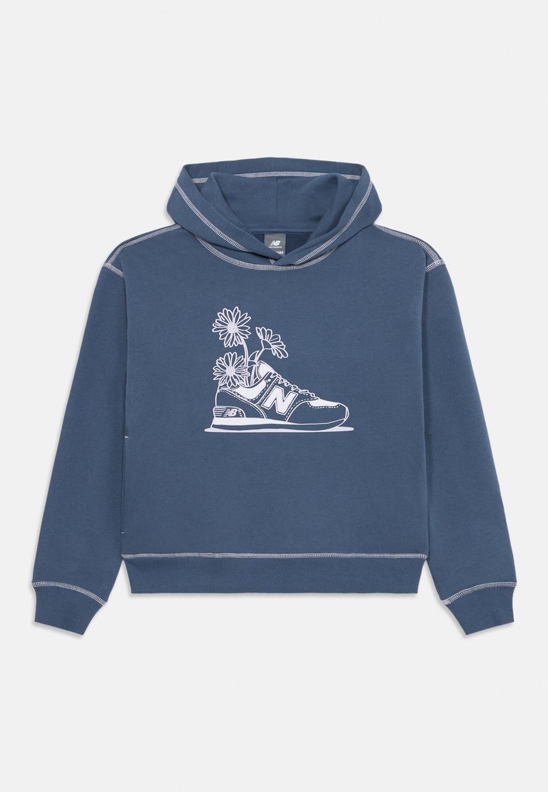 Haut à capuche bleu marine en tissu doux, avec un graphisme blanc représentant une basket ornée de fleurs. Il a une capuche et des poignets et un ourlet côtelés.