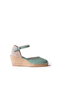 Unselected, mint