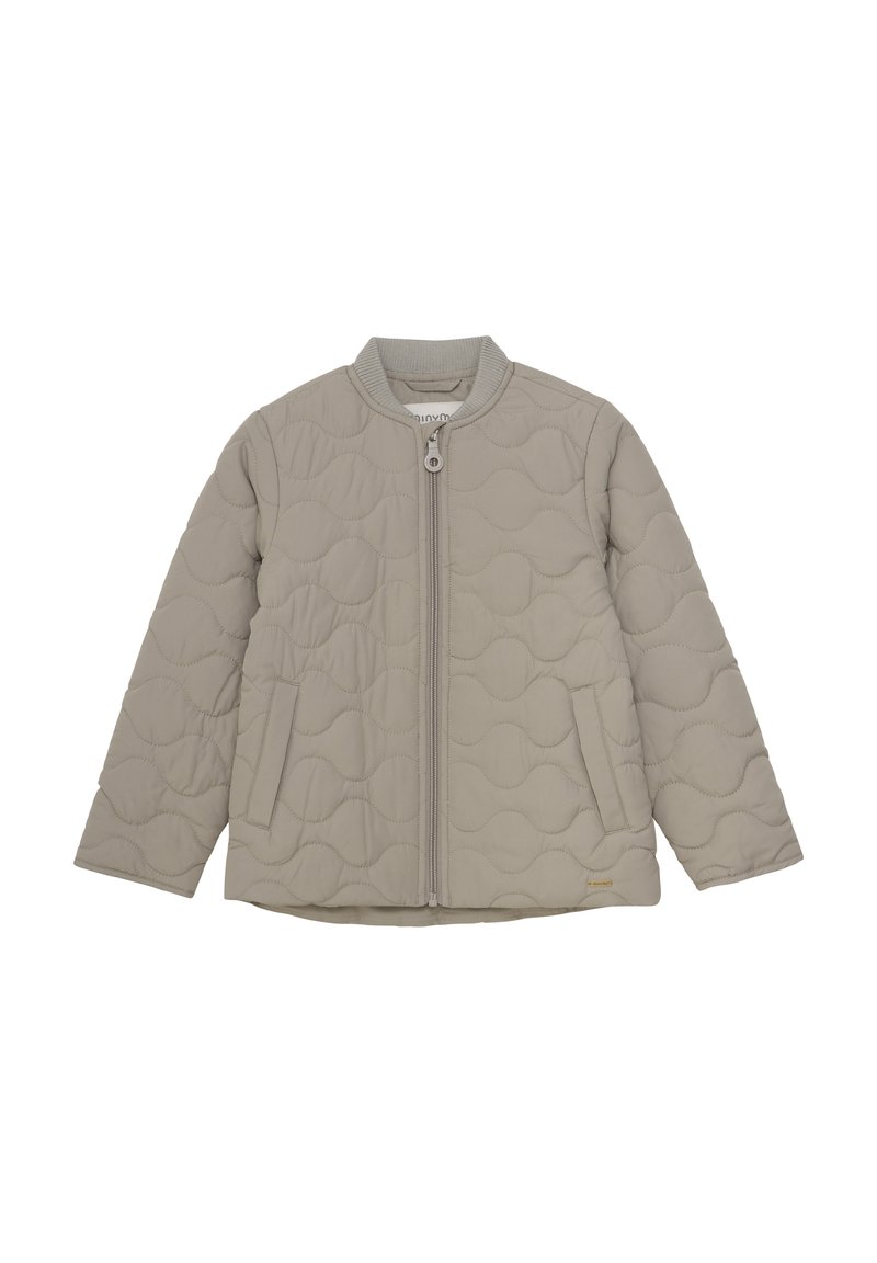 Vadderad beige jacka med rund krage, framdragkedja och texturerat vågmönster. Har sidofickor och en enfärgad design.