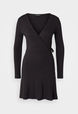 Even&Odd Petite Žerzejové šaty - black