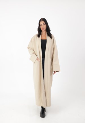 Cape - beige