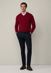 Hackett London V NECK - Vesta - winter red