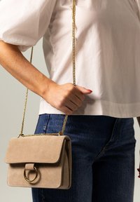 Manfield Schoudertas - beige