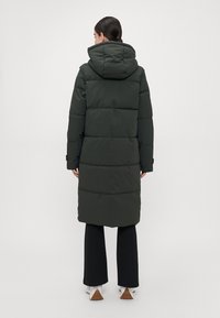 Vero Moda Tall VMMARGARET LONG COAT - Abrigo de invierno - peat