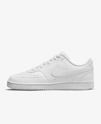 Białe skórzane sneakersy o gładkiej fakturze, zaokrąglonym nosku, perforowanym przodzie oraz płaskiej gumowej podeszwie. Posiadają subtelne logo na boku.