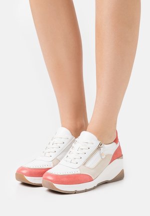 Tamaris Pure Relax LACE UP - Trainers - coral