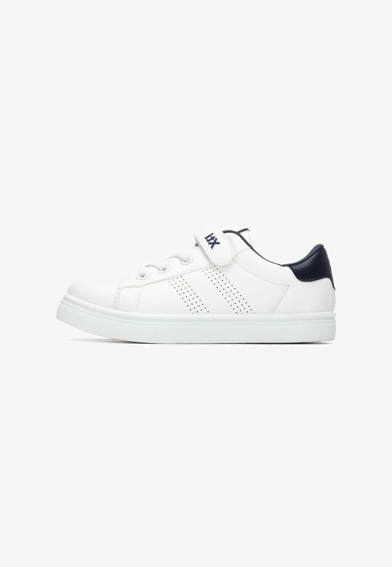 XTI SNEAKER